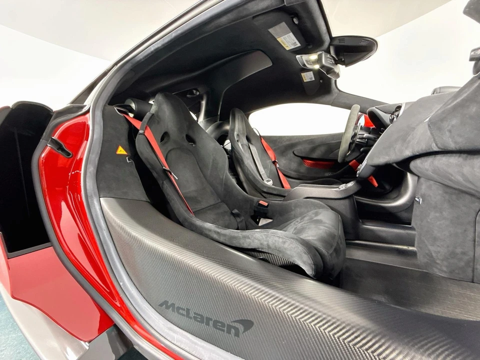 2020 McLaren 620R - Image 27 of 31