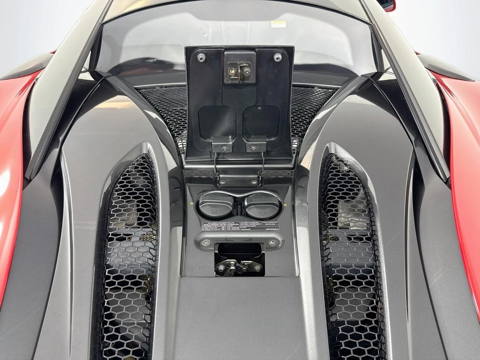 2020 McLaren 620R - Image 29 of 31