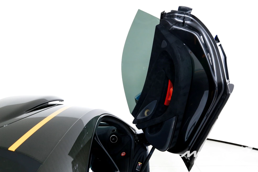 2020 McLaren 620R - Image 18 of 31