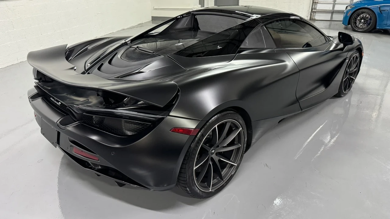 2020 McLaren 720S Spider - Image 17 of 21