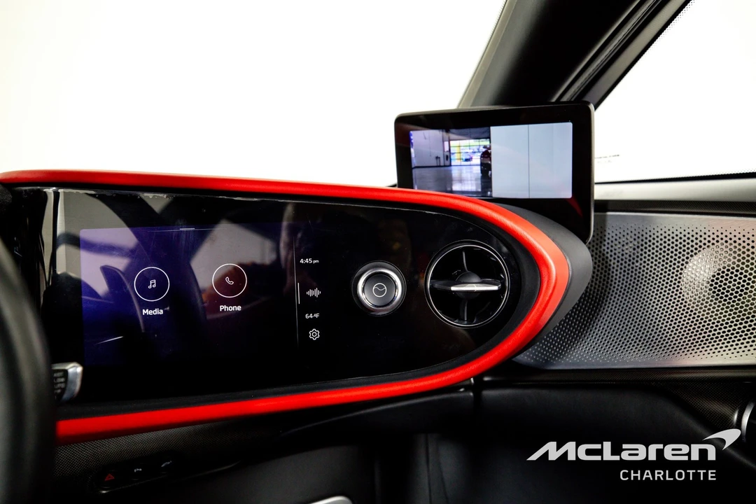 2020 McLaren Speedtail - Image 18 of 31