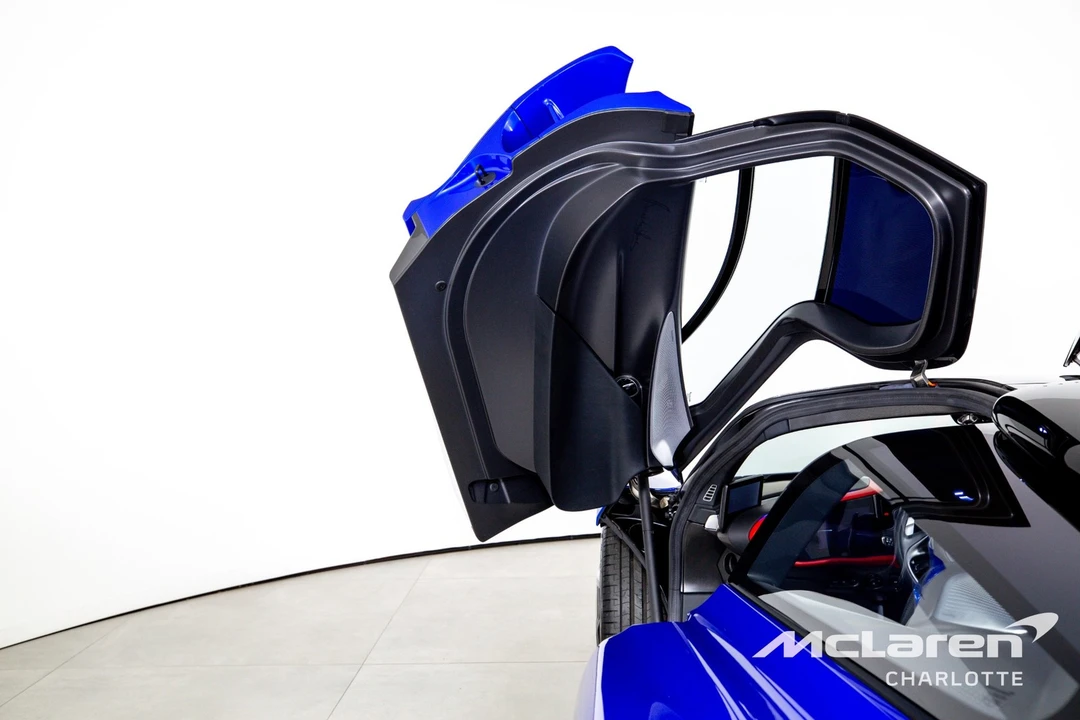 2020 McLaren Speedtail - Image 12 of 31