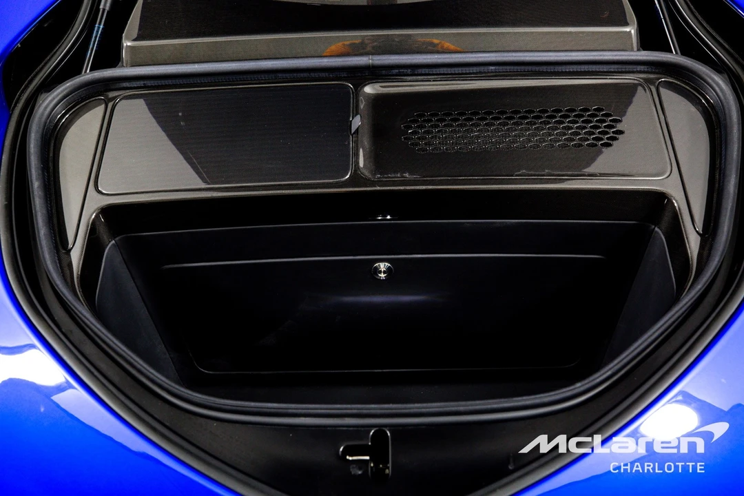 2020 McLaren Speedtail - Image 27 of 31