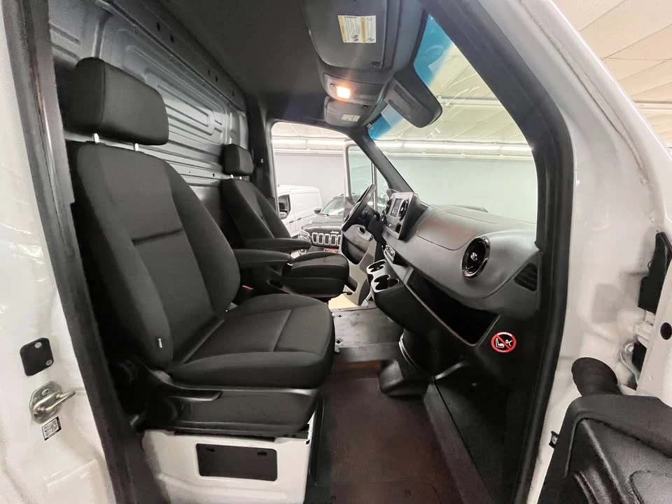 2020 Mercedes-Benz VS30 Sprinter - Image 11 of 20