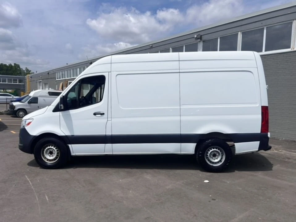 2020 Mercedes-Benz VS30 Sprinter - Image 2 of 19