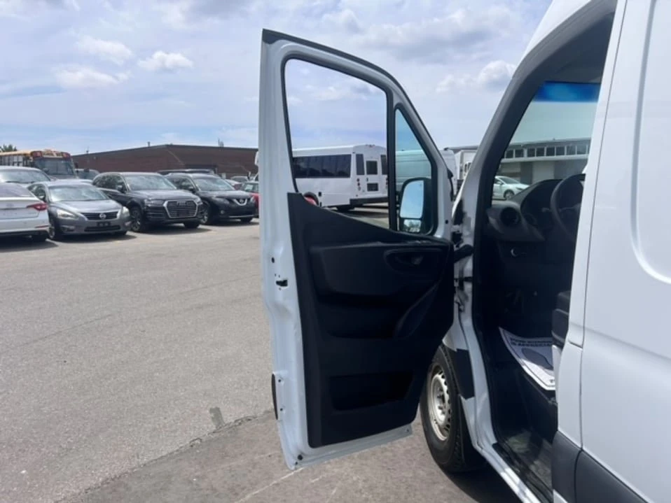 2020 Mercedes-Benz VS30 Sprinter - Image 9 of 19