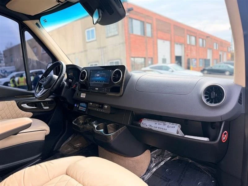 2020 Mercedes-Benz VS30 Sprinter - Image 8 of 20