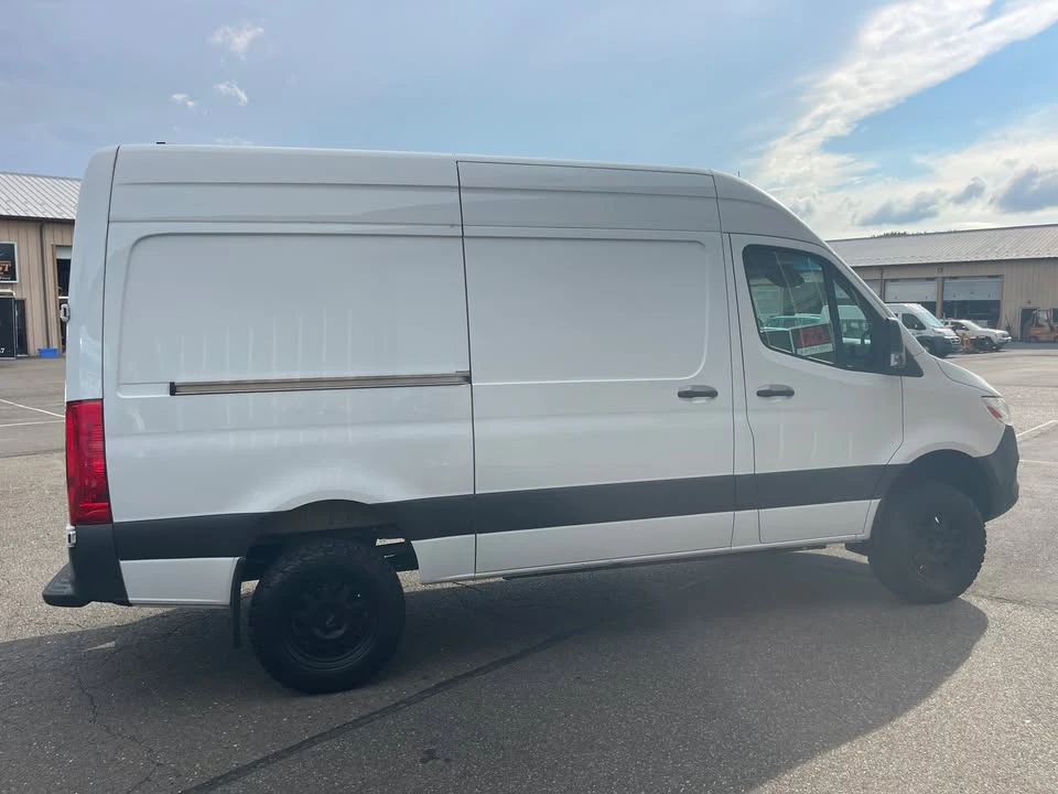 2020 Mercedes-Benz VS30 Sprinter - Image 3 of 8
