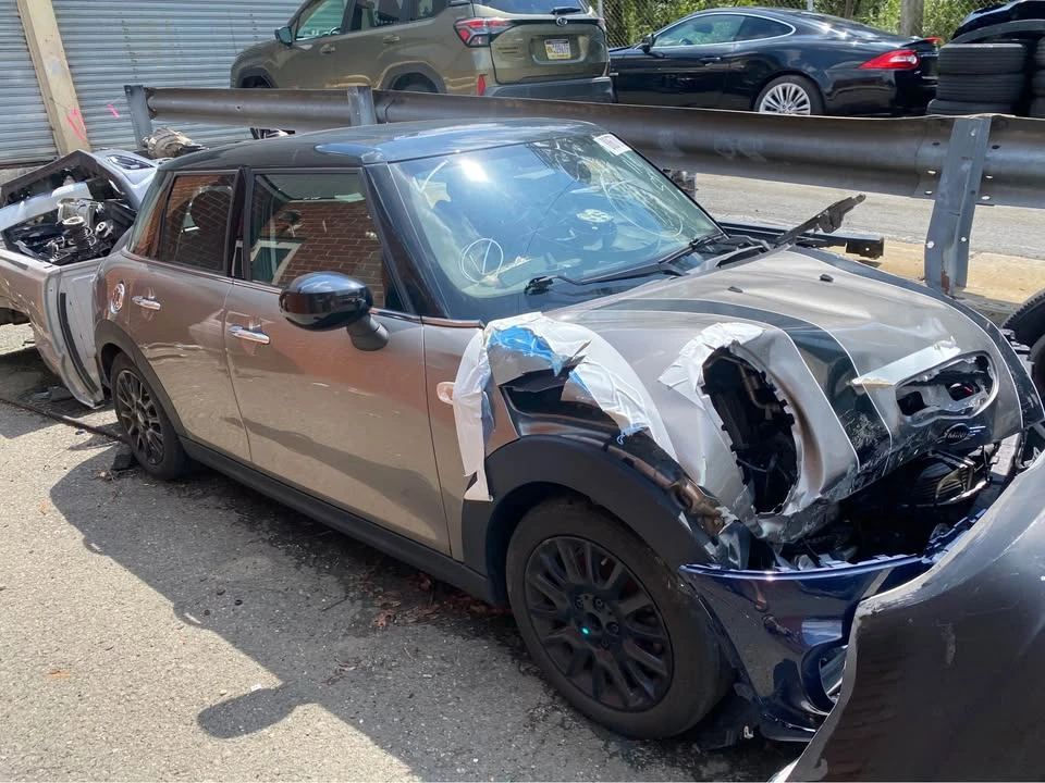 2020 Mini Mini 3rd Gen - Image 3 of 4