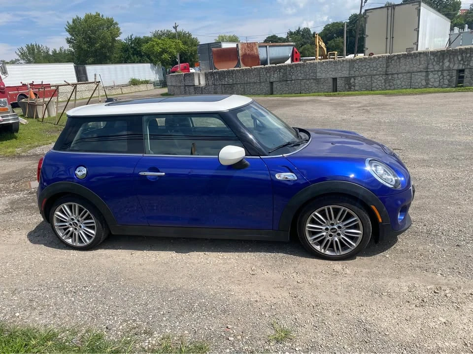 2020 Mini Mini 3rd Gen - Image 2 of 17