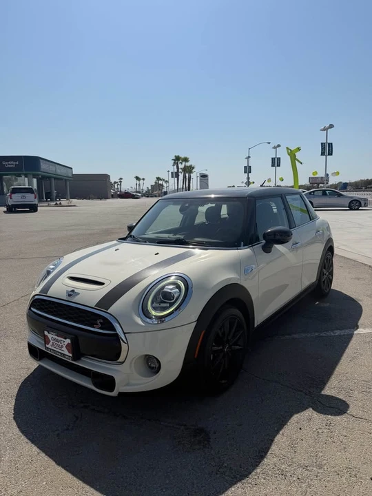 2020 Mini Mini 3rd Gen - Image 3 of 15