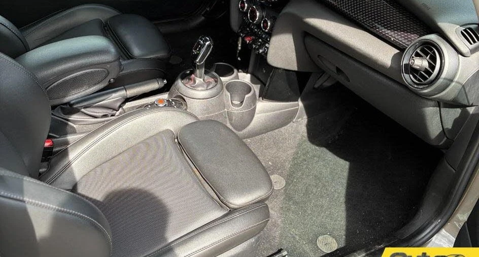 2020 Mini Mini Cooper S 3rd Gen - Image 9 of 19
