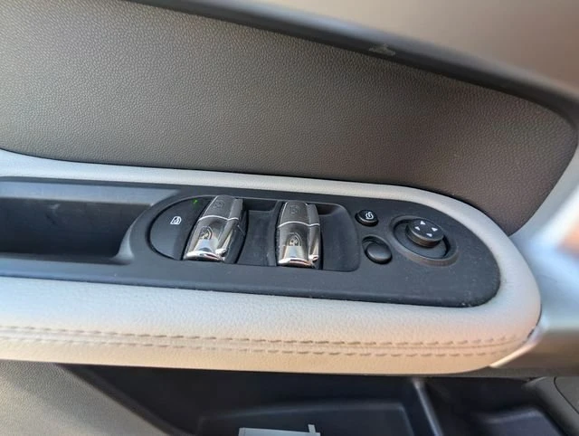 2020 Mini Countryman 2nd Gen - Image 19 of 20