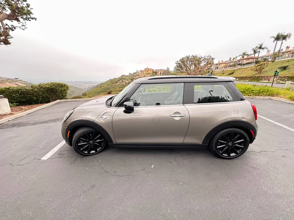 2020 Mini Mini Cooper S 3rd Gen - Image 8 of 19