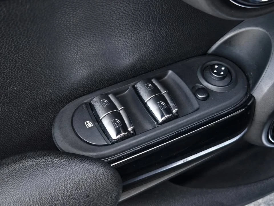 2020 Mini Mini Cooper S 3rd Gen - Image 11 of 19
