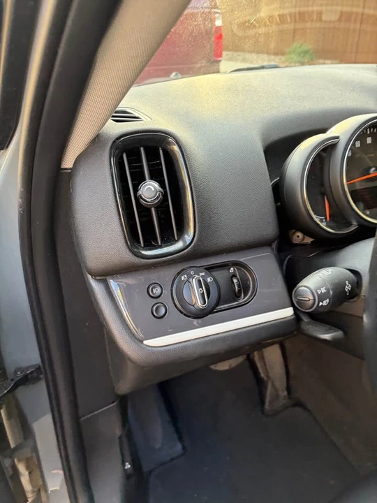 2020 Mini Countryman 2nd Gen - Image 18 of 19