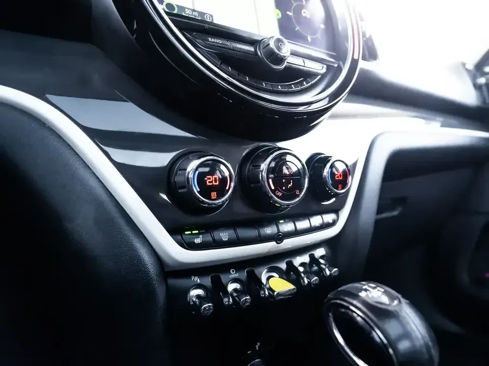 2020 Mini Countryman 2nd Gen - Image 16 of 20