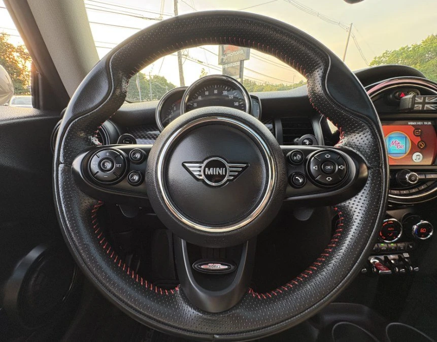 2020 Mini Mini Cooper S 3rd Gen - Image 9 of 16
