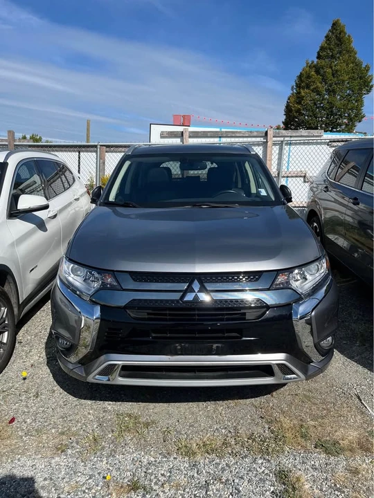 2020 Mitsubishi Outlander - Image 3 of 7