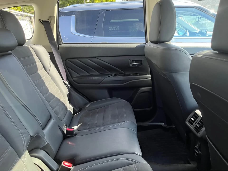 2020 Mitsubishi Outlander - Image 6 of 7