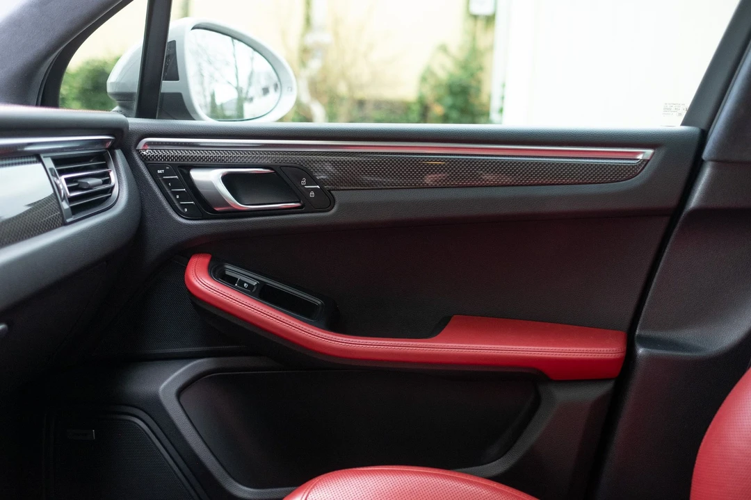2020 Porsche Macan GTS - Image 16 of 17
