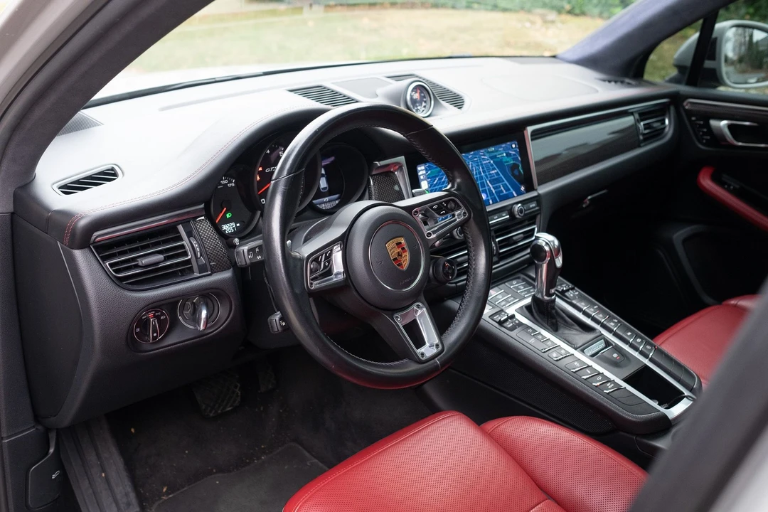 2020 Porsche Macan GTS - Image 11 of 17