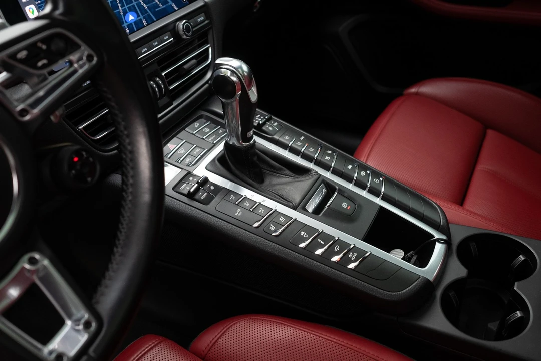 2020 Porsche Macan GTS - Image 12 of 17