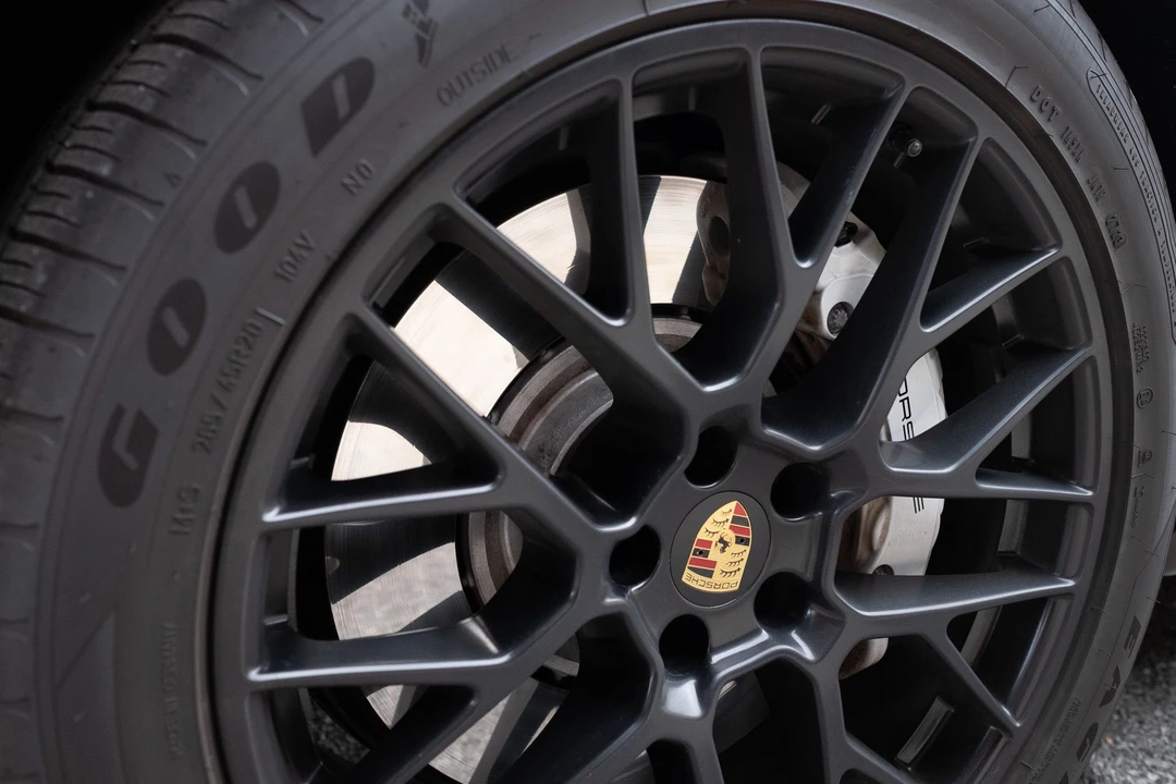 2020 Porsche Macan GTS - Image 8 of 17