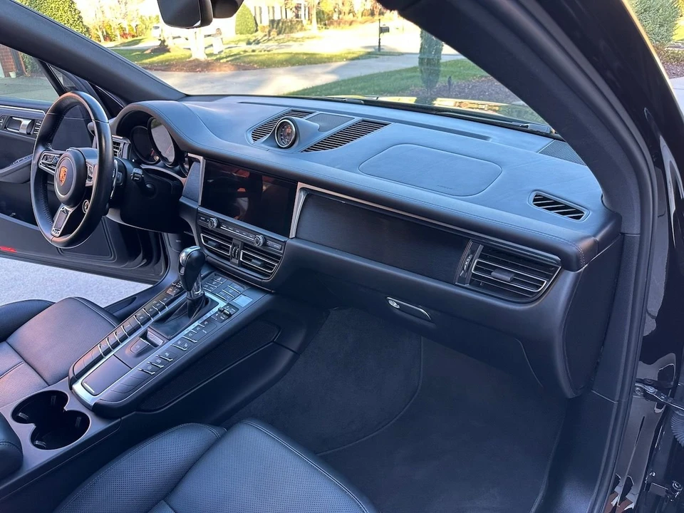 2020 Porsche Macan GTS - Image 11 of 20