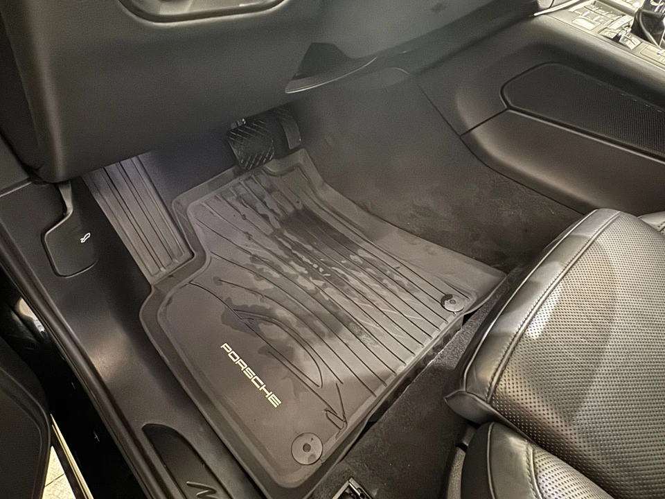 2020 Porsche Macan GTS - Image 11 of 16