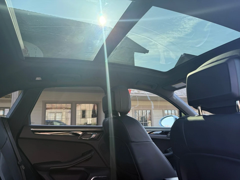 2020 Porsche Macan S - Image 12 of 26