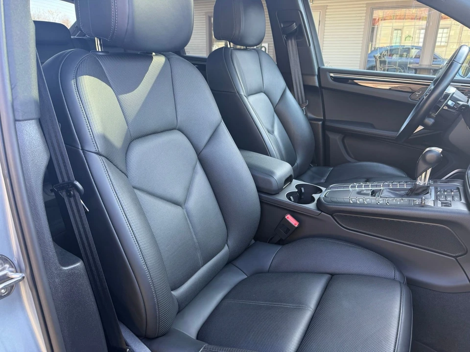 2020 Porsche Macan S - Image 14 of 26