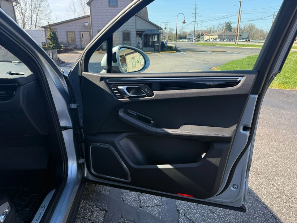 2020 Porsche Macan S - Image 27 of 31