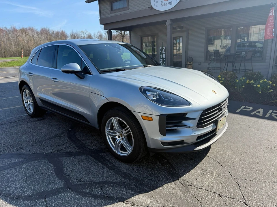 2020 Porsche Macan S - Image 2 of 31