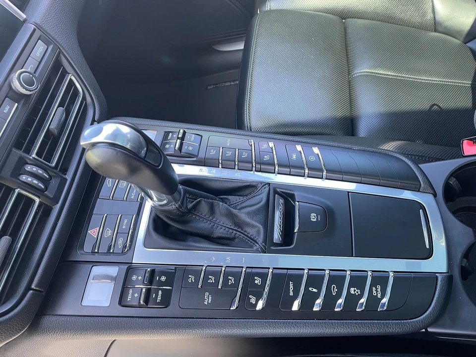 2020 Porsche Macan S - Image 16 of 22