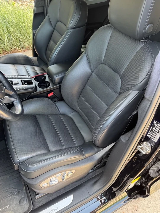 2020 Porsche Macan Turbo - Image 17 of 22