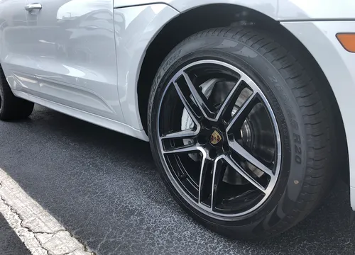 2020 Porsche Macan Turbo - Image 4 of 5