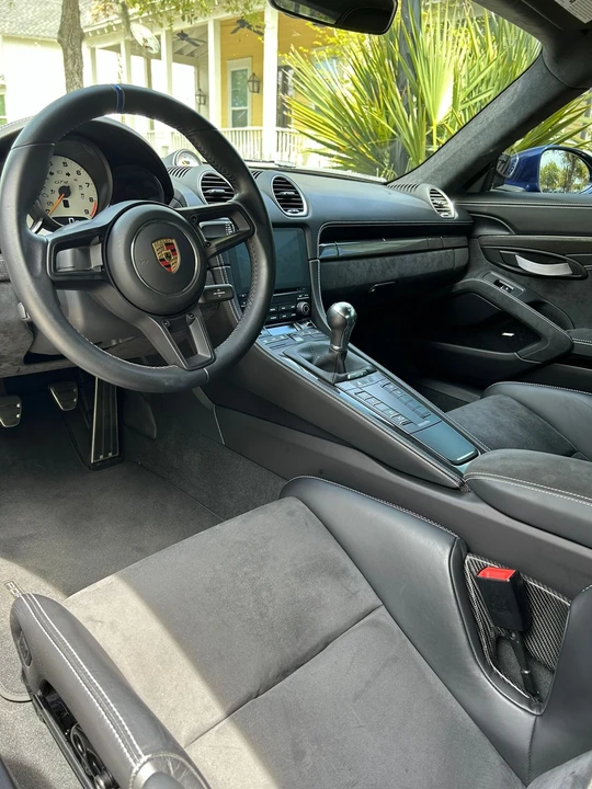 2020 Porsche 718 Cayman GT4 - Image 3 of 9