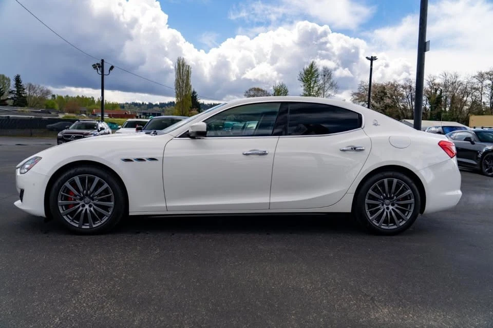 2020 Maserati Ghibli 3rd Gen - Image 13 of 20