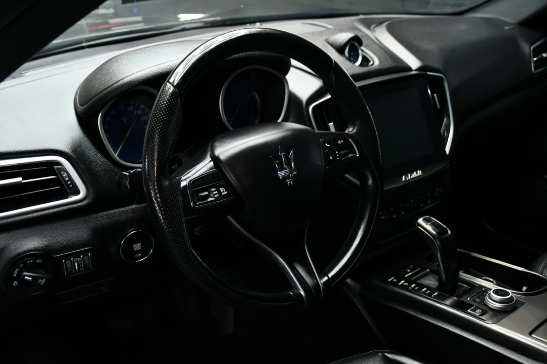 2020 Maserati Ghibli 3rd Gen - Image 17 of 21