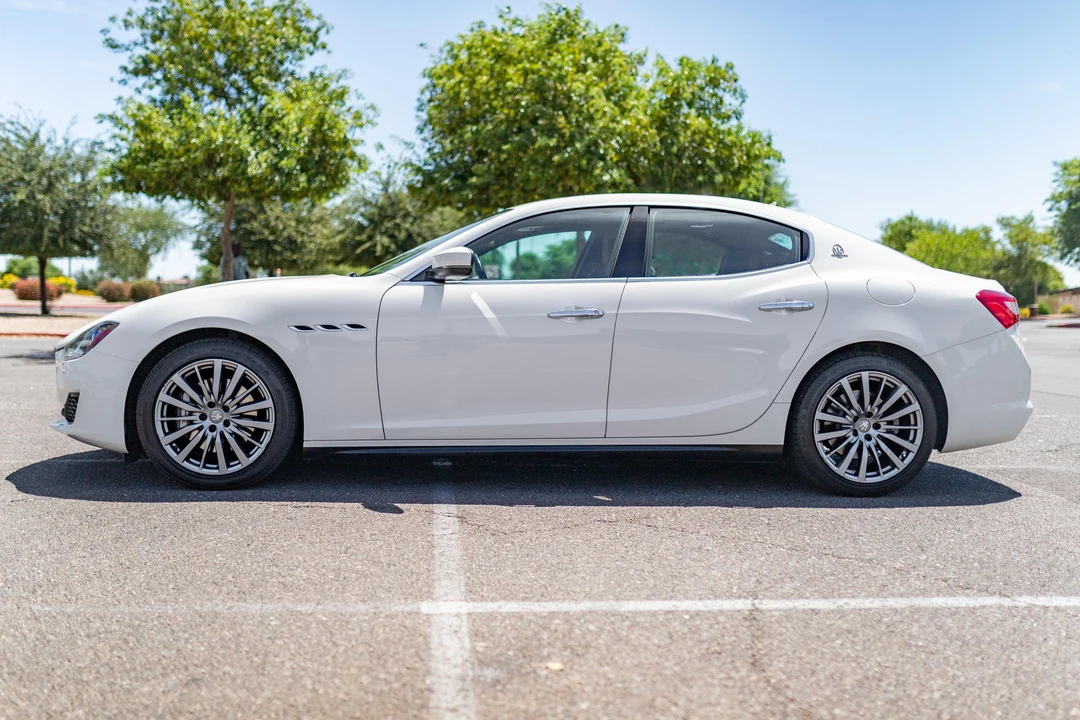 2020 Maserati Ghibli 3rd Gen - Image 3 of 31