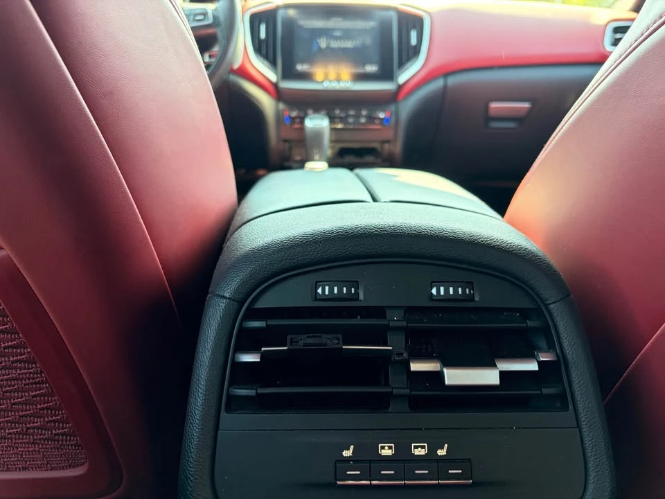 2020 Maserati GranTurismo - Image 8 of 16