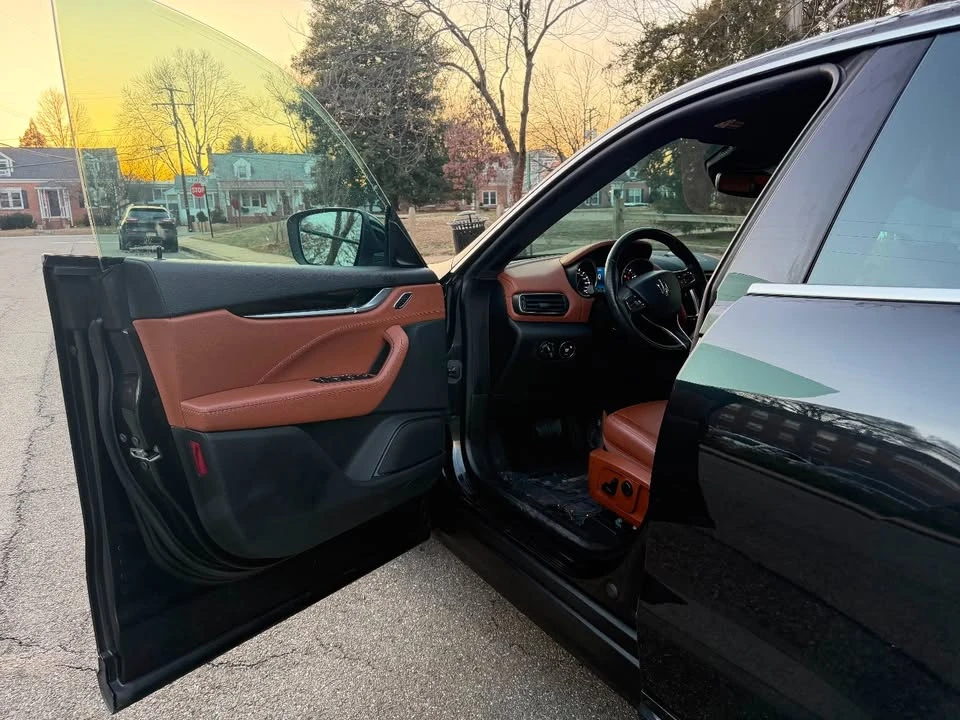 2020 Maserati Levante - Image 9 of 16