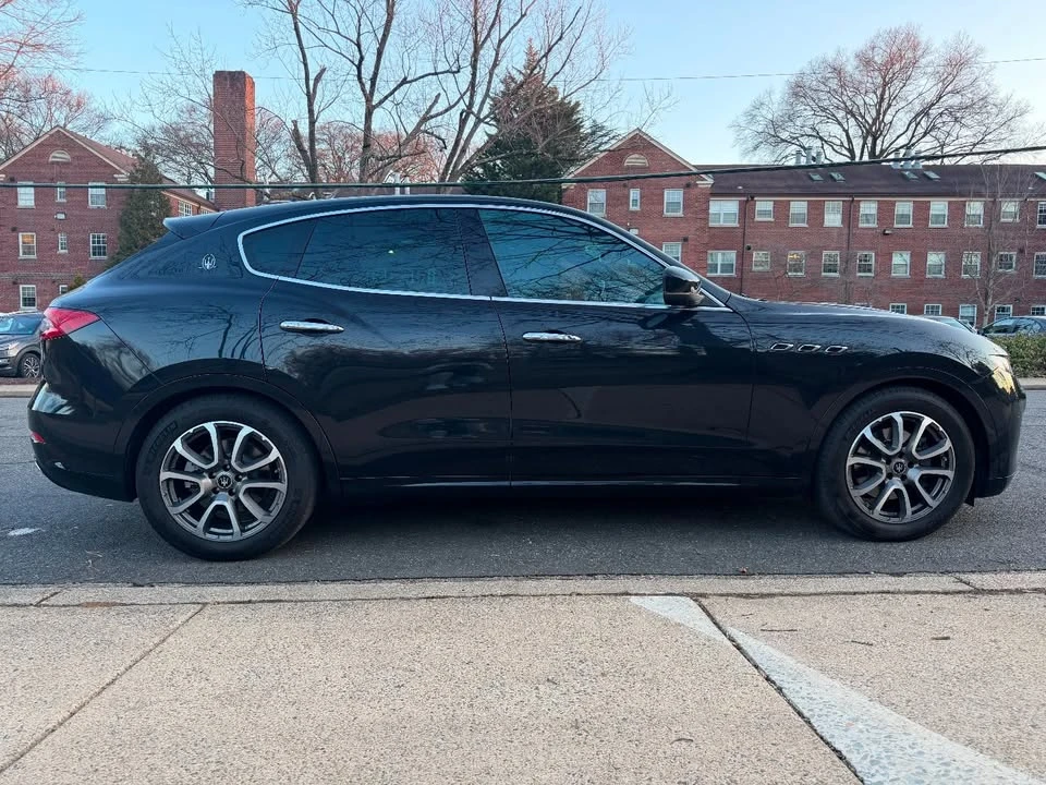 2020 Maserati Levante - Image 4 of 16