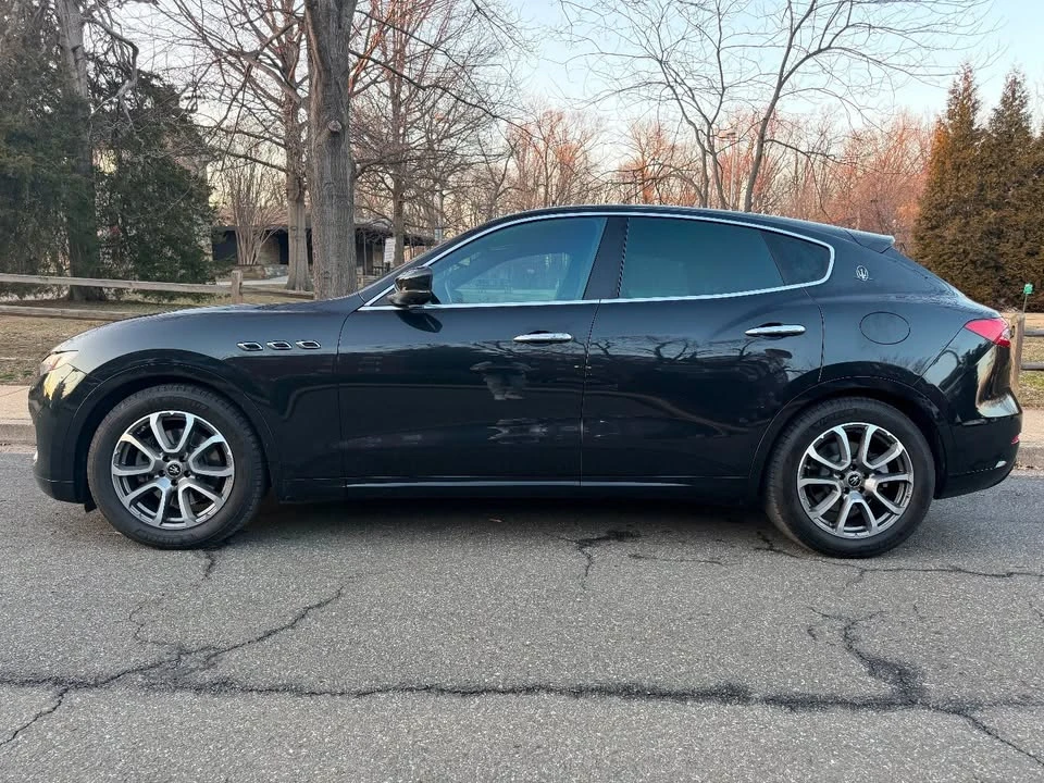 2020 Maserati Levante - Image 8 of 16