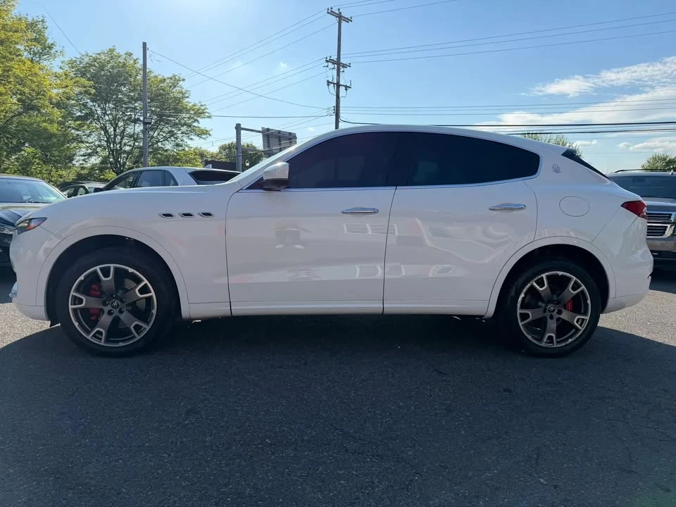 2020 Maserati Levante - Image 9 of 20