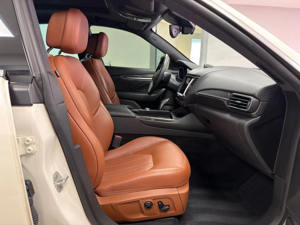 2020 Maserati Levante - Image 10 of 20