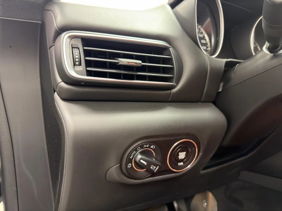2020 Maserati Levante - Image 16 of 20