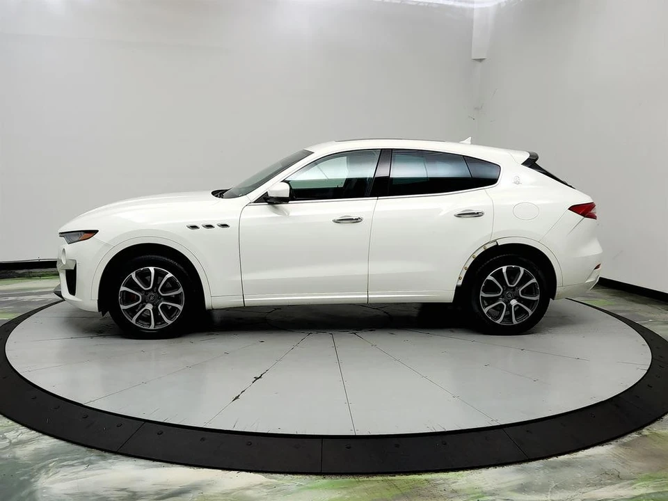 2020 Maserati Levante - Image 8 of 31