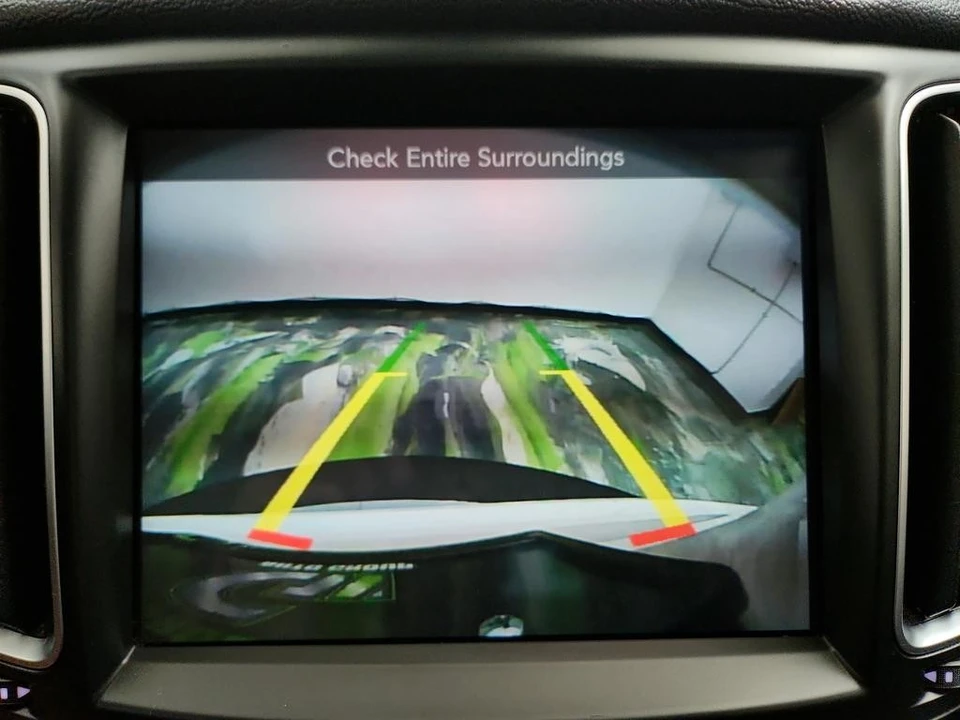 2020 Maserati Levante - Image 21 of 31